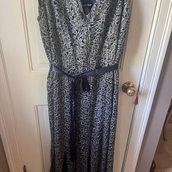 Blue and Gold Lace Stretch V Neck Dress - 3X - Picture 4 of 5